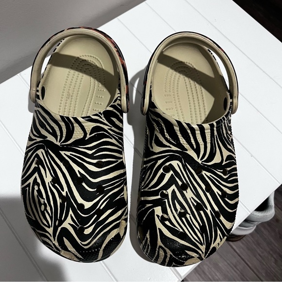 Crocs Classic Animal Remix Clogs M 7 W 9 - Picture 1 of 5